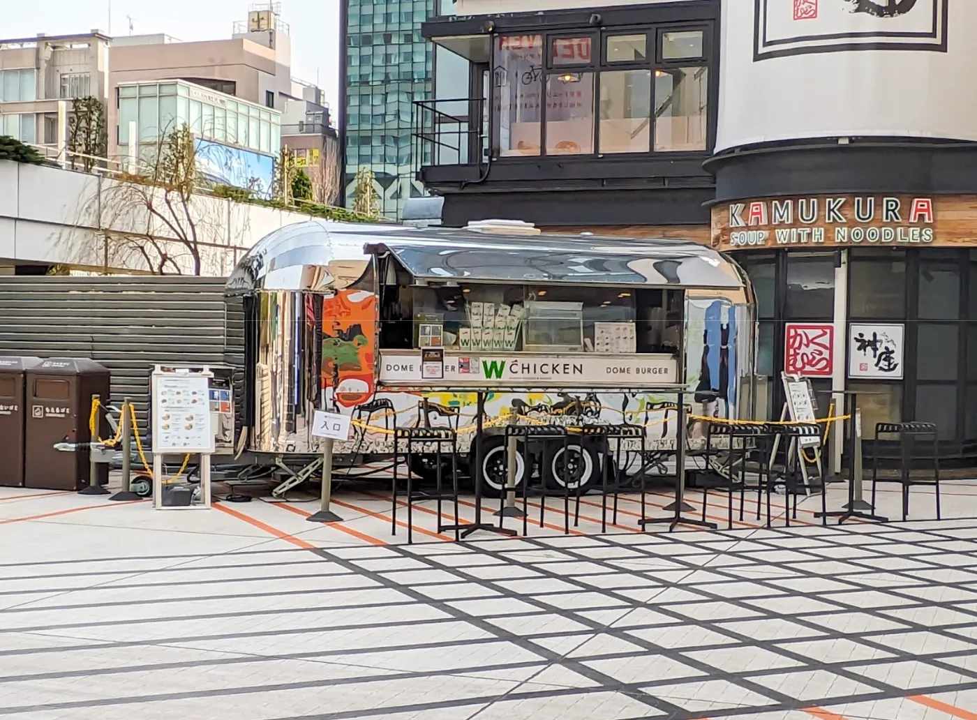 トレーラー店舗